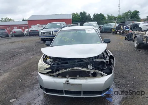 2010 Ford Focus Se z USA, uszkodzony, nr VIN 1FAHP3FN8AW222597